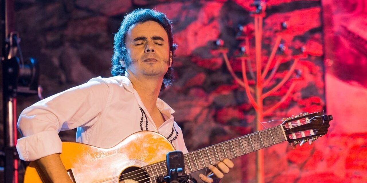 Pedro Navarro cierra Luz Binéfar con un emotivo tributo a Paco de Lucía