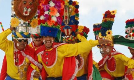¿Sabías que hay danzas tradicionales que imitan el vuelo de los pájaros?