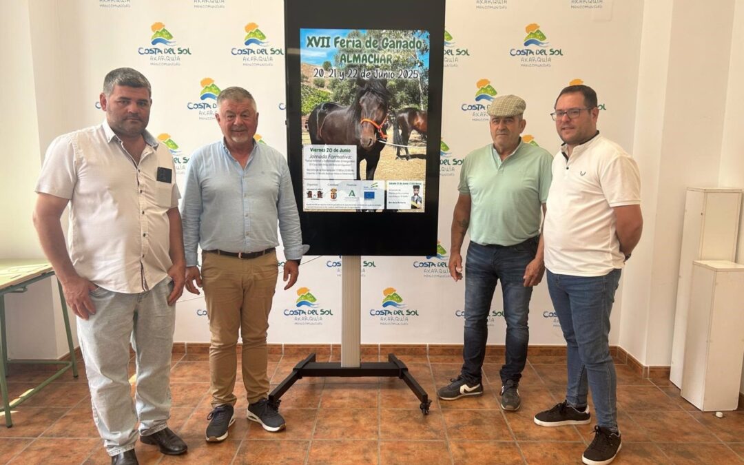 Almáchar mantiene viva la tradición con su XVII Feria de Ganado, entre mulos, vendimia y sones flamencos