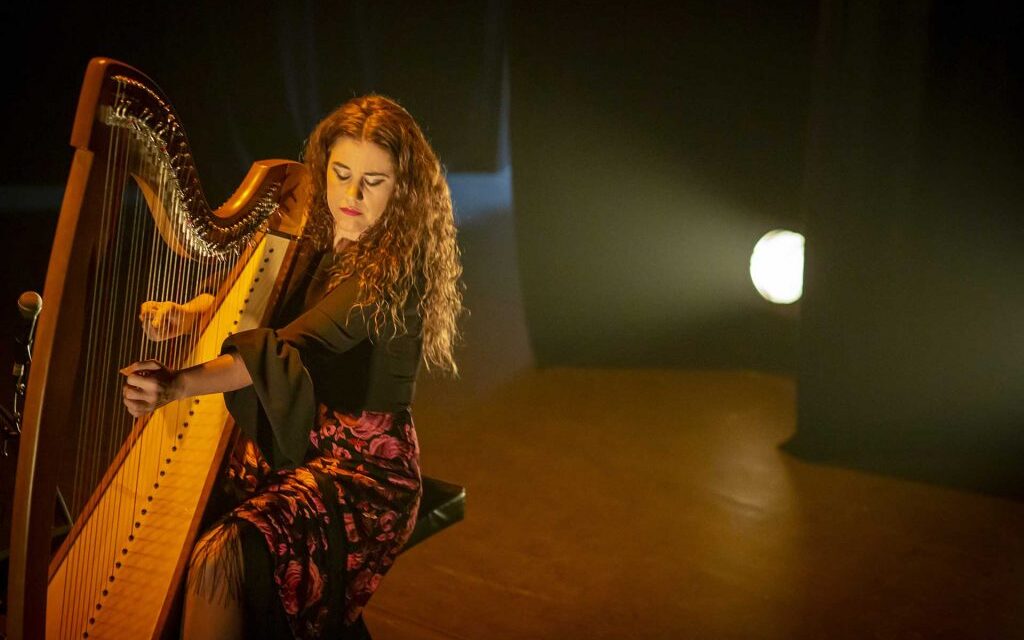 Ana Crismán: pionera del arpa flamenca (entrevista)