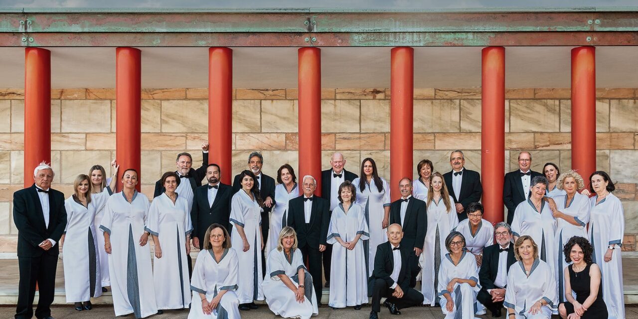 Ecos del pueblo en la lírica: el Coro Lírico de Cantabria celebra 30 años de tradición musical