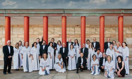 Ecos del pueblo en la lírica: el Coro Lírico de Cantabria celebra 30 años de tradición musical