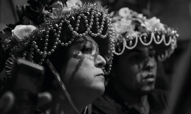 Títeres flamencos y zambombas navideñas llevan la tradición a Málaga