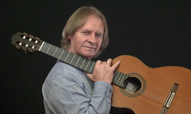 David Russell cierra el VIII Festival Internacional de Guitarra de Madrid con un homenaje a Moreno Torroba